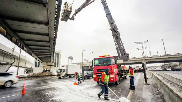 Уборка снега в Москве Уборка снега в Москве