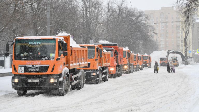 Уборка снега в Москве Уборка снега в Москве
