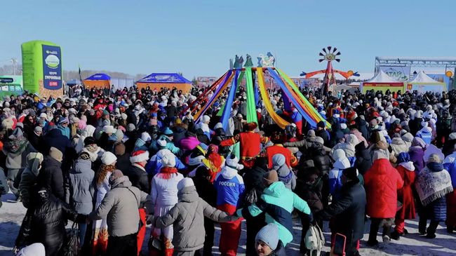 Гигантское сердце, лабубу и кулачные бои: Масленица в городах России 