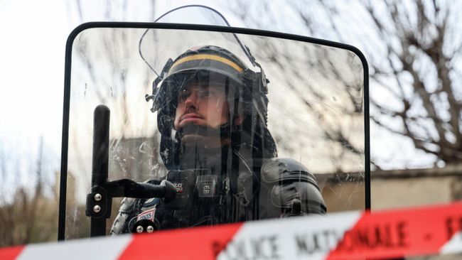 Полицейский во Франции