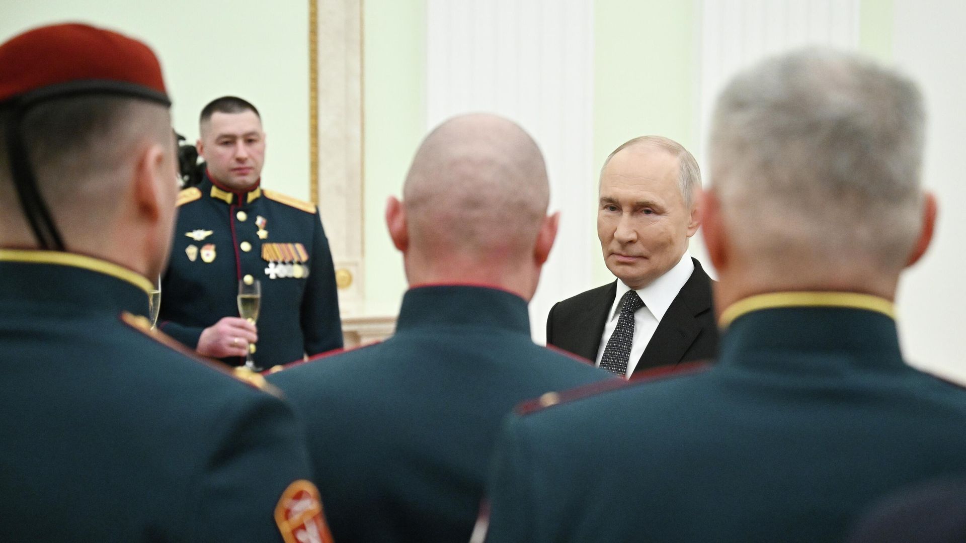 Президент РФ Владимир Путин на церемонии вручения государственных наград Героям России в День защитника Отечества Президент РФ Владимир Путин на церемонии вручения государственных наград Героям России в День защитника Отечества - РИА Новости, 1920, 23.02.2026