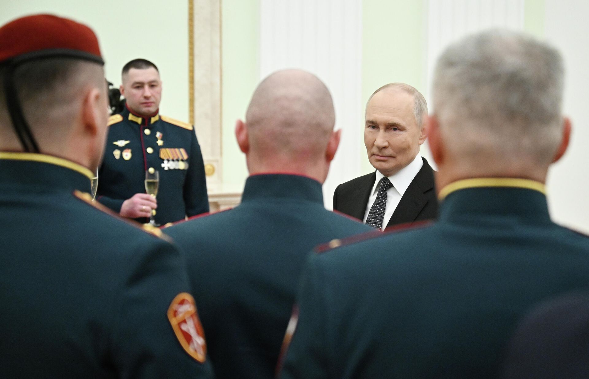 Президент РФ Владимир Путин на церемонии вручения государственных наград Героям России в День защитника Отечества Президент РФ Владимир Путин на церемонии вручения государственных наград Героям России в День защитника Отечества - РИА Новости, 1920, 23.02.2026
