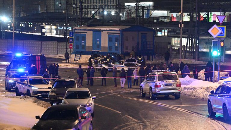 Взрыв автомобиля на площади Савеловского вокзала Взрыв автомобиля на площади Савеловского вокзала