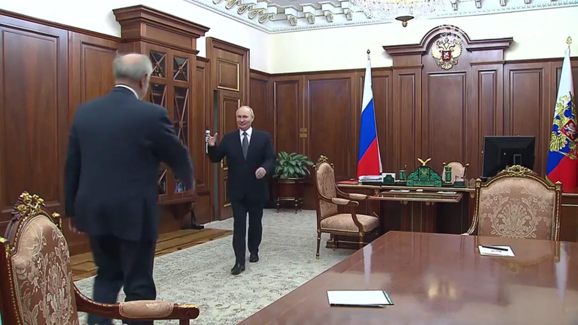 Встреча Путина с главой Большого и Мариинского театров Гергиевым Встреча Путина с главой Большого и Мариинского театров Гергиевым - РИА Новости, 1920, 25.02.2026