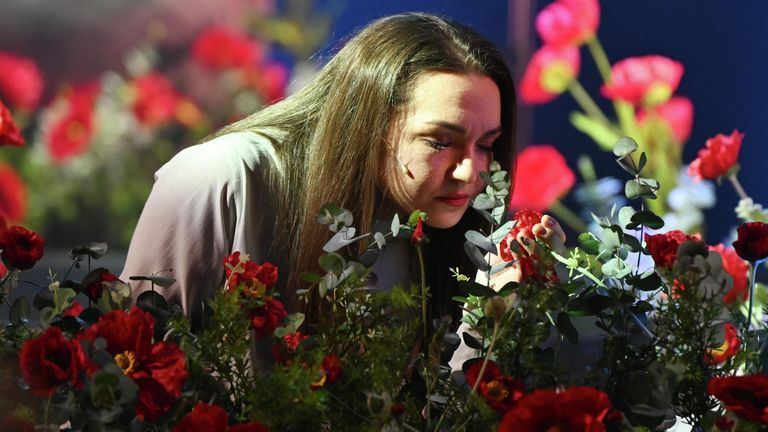 Валерия Терейковская (сопрано) в роли Иоланты в сцене из оперы П.И.Чайковского Иоланта режиссера Павла Сафонова в авторской версии Юрия Башмета во время премьеры в рамках XIX Зимнего международного фестиваля искусств в Сочи