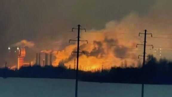 Пожар на химзаводе в Дорогобуже в Смоленской области Пожар на химзаводе в Дорогобуже в Смоленской области - РИА Новости, 1920, 25.02.2026