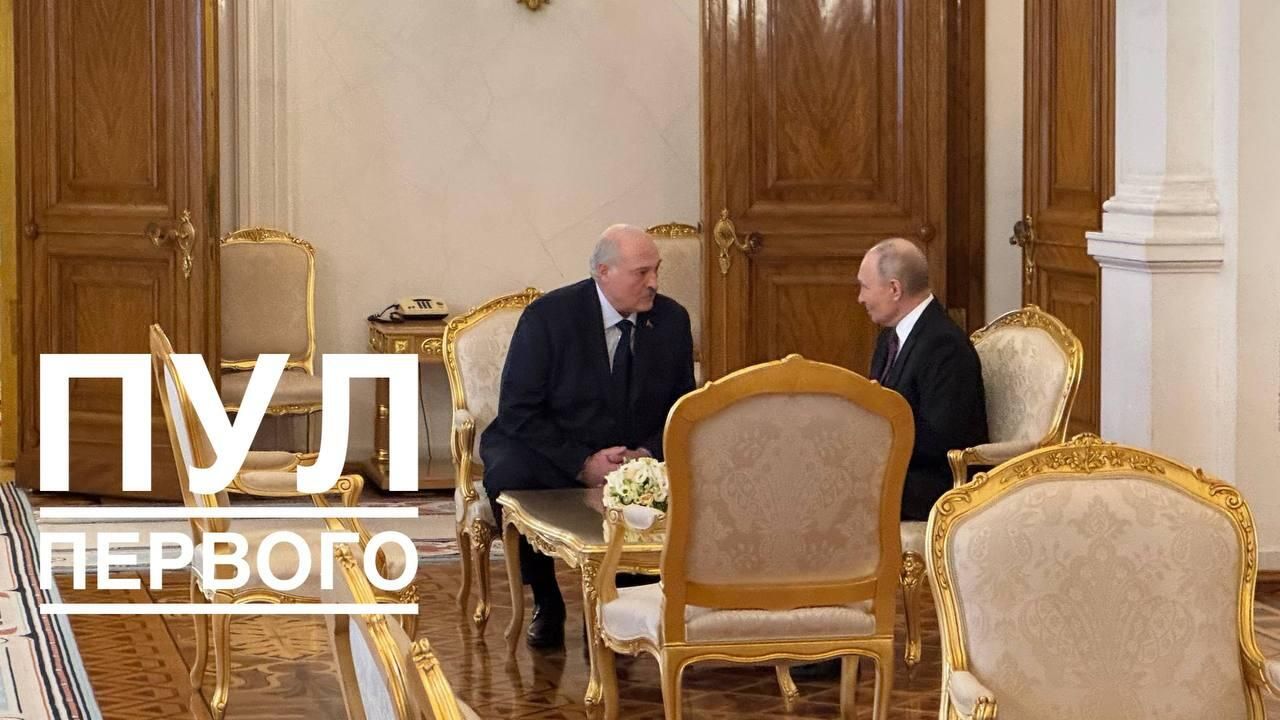 Президент России Владимир Путин и президент Белоруссии Александр Лукашенко во время встречи в Москве Президент России Владимир Путин и президент Белоруссии Александр Лукашенко во время встречи в Москве - РИА Новости, 1920, 26.02.2026