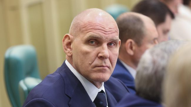 Александр Карелин