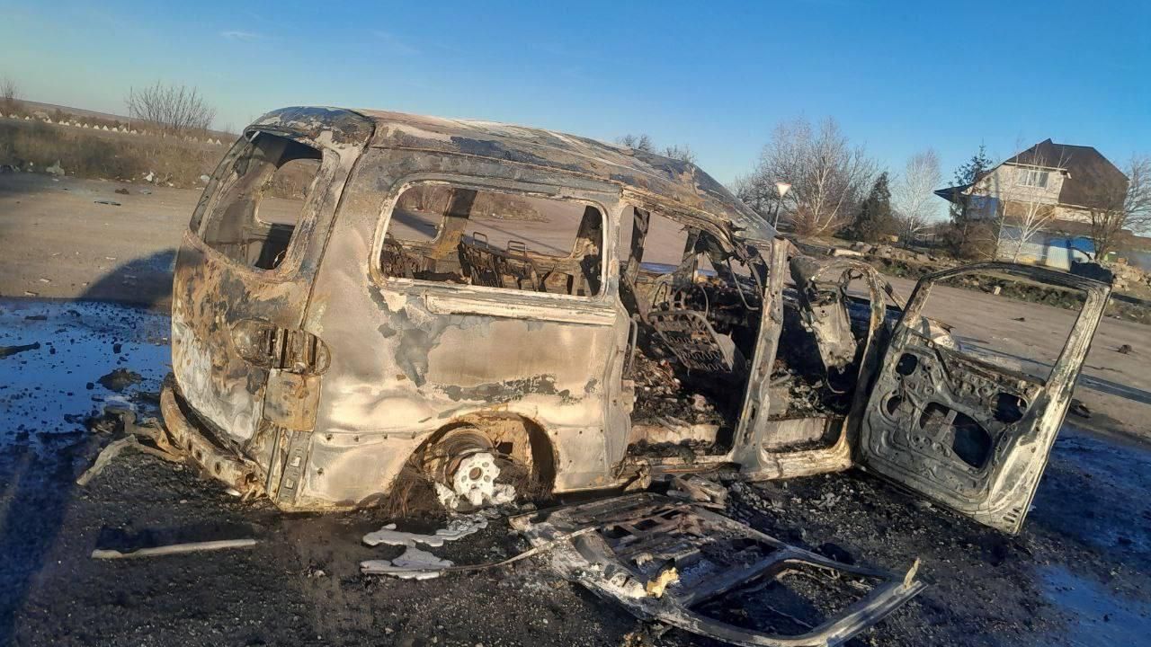 Последствия удара БПЛА ВСУ по гражданскому автомобилю в Запорожской области Последствия удара БПЛА ВСУ по гражданскому автомобилю в Запорожской области - РИА Новости, 1920, 01.03.2026