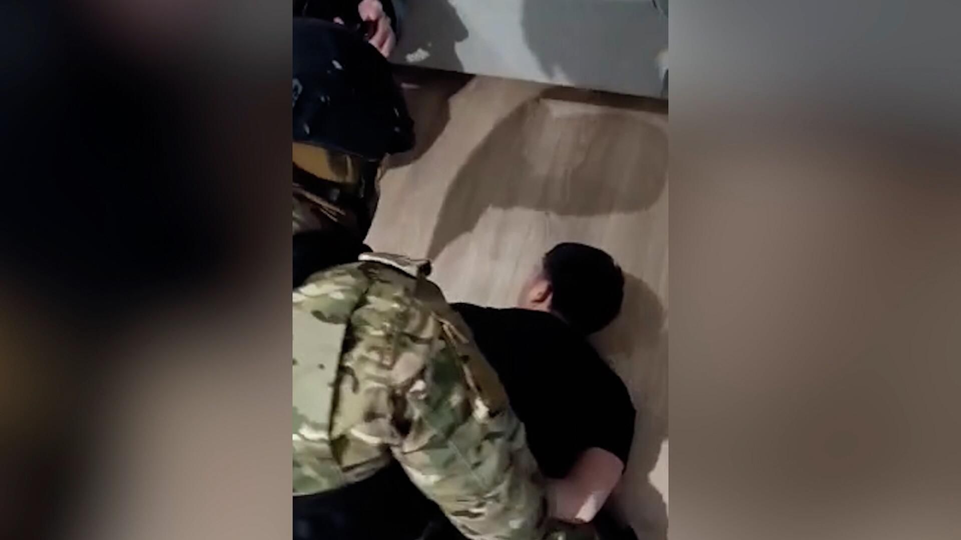 Видео ФСБ России о пресечении нелегальных каналов связи Видео ФСБ России о пресечении нелегальных каналов связи - РИА Новости, 1920, 02.03.2026