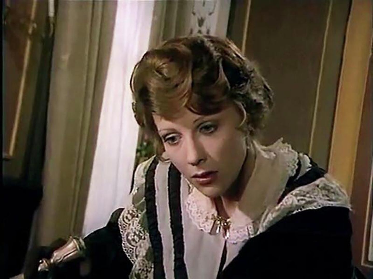Елена Яковлева в кадре сериала Петербургские тайны Елена Яковлева в кадре сериала Петербургские тайны