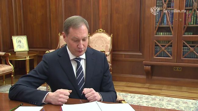 Рабочая встреча Владимира Путина с главой Федерального казначейства Романом Артюхиным