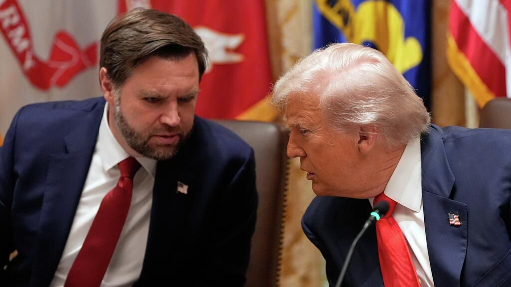 Президент США Дональд Трамп и вице-президент США Джей Ди Вэнс - РИА Новости, 1920, 06.08.2026