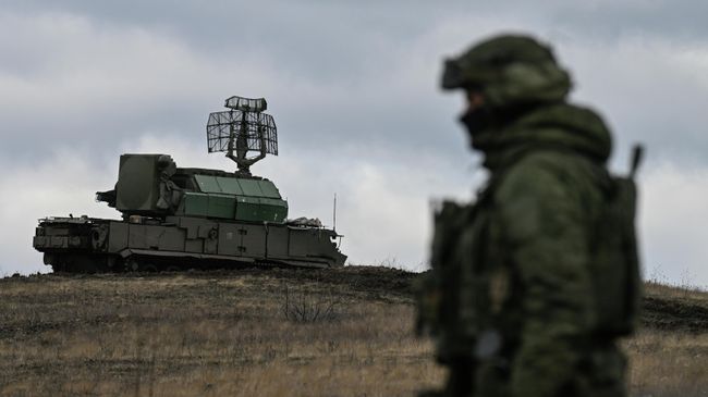 Боевая работа расчета зенитно-ракетного комплекса Тор-М1
