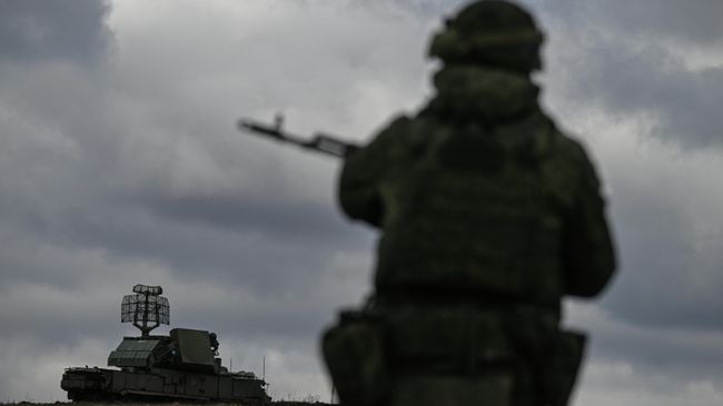 Боевая работа расчета зенитно-ракетного комплекса Тор-М1