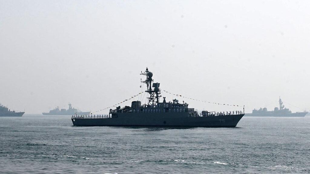 Иранский военный корабль IRIS Dena - РИА Новости, 1920, 12.03.2026