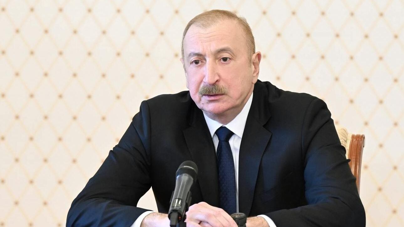 Президент Азербайджана Ильхам Алиев проводит заседание Совета безопасности страны в связи с атакой БПЛА на Нахичевань Президент Азербайджана Ильхам Алиев проводит заседание Совета безопасности страны в связи с атакой БПЛА на Нахичевань - РИА Новости, 1920, 05.03.2026