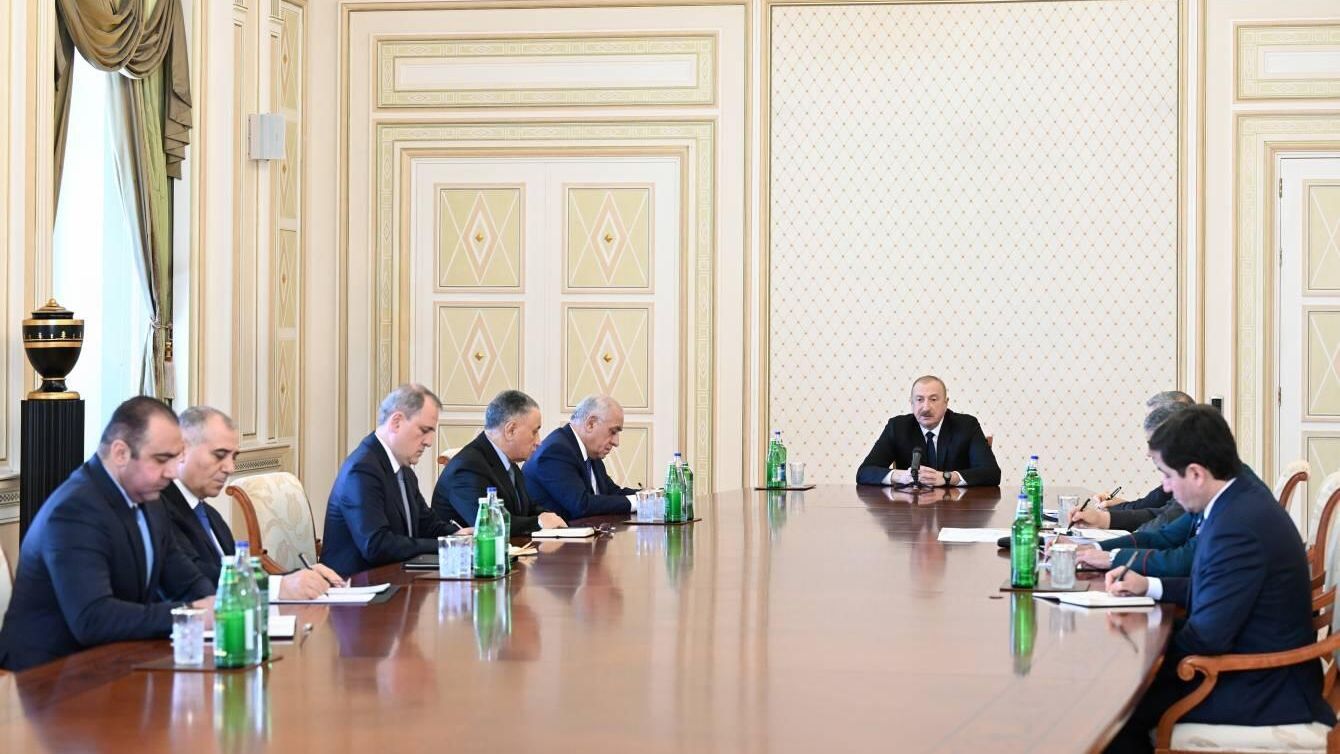 Президент Азербайджана Ильхам Алиев проводит заседание Совета безопасности страны в связи с атакой БПЛА на Нахичевань - РИА Новости, 1920, 05.03.2026