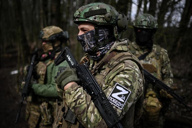 Военнослужащие штурмового подразделения Военнослужащие штурмового подразделения