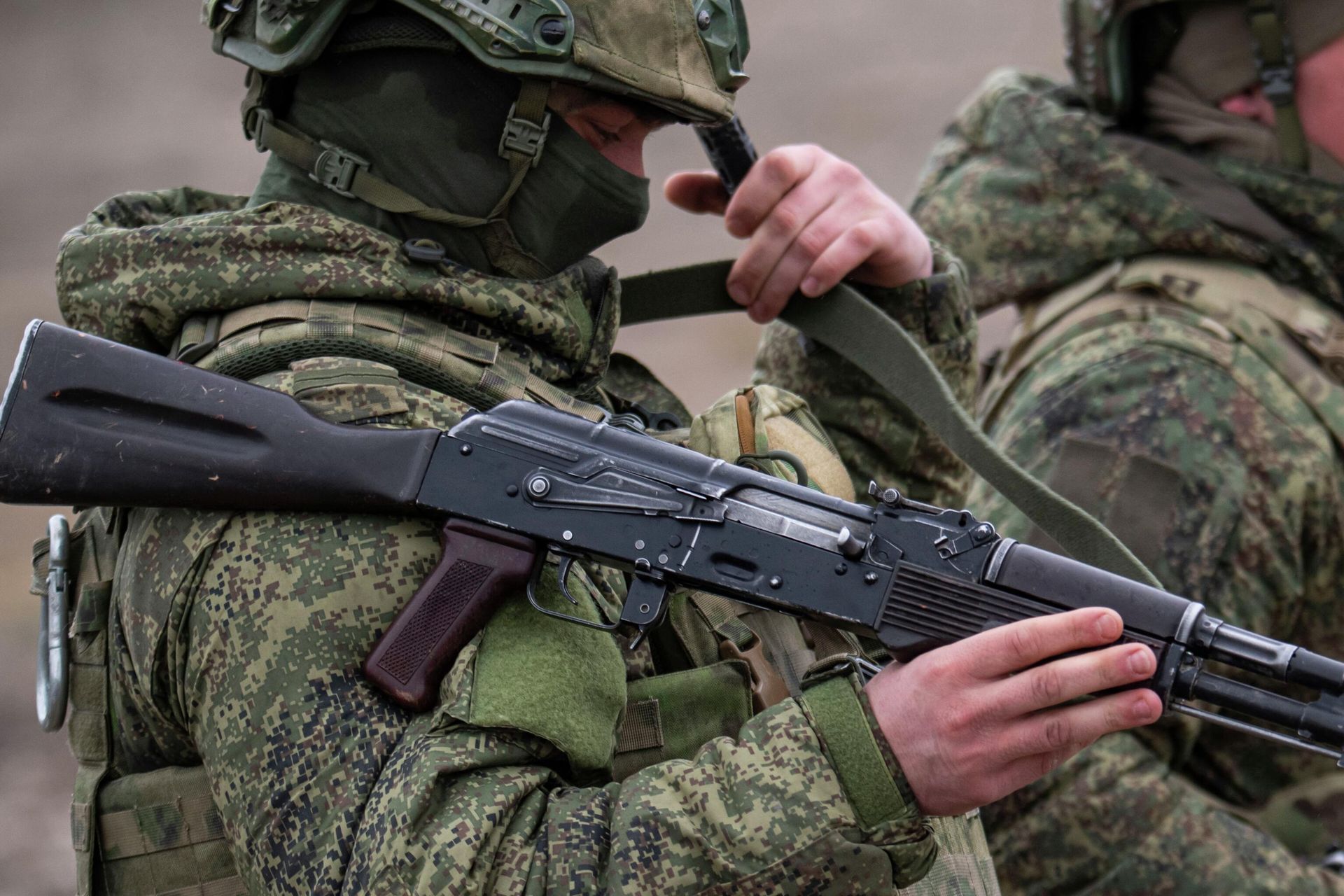 Боевая подготовка военнослужащих-контрактников на полигоне Боевая подготовка военнослужащих-контрактников на полигоне