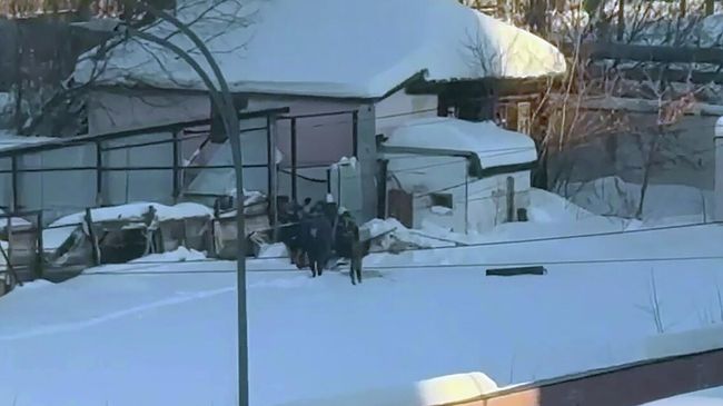 Спасатели на месте обрушения нежилого здания в Нижнем Новгороде
