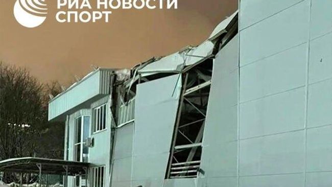 Обвалилась крыша катка ЦСКА в Москве