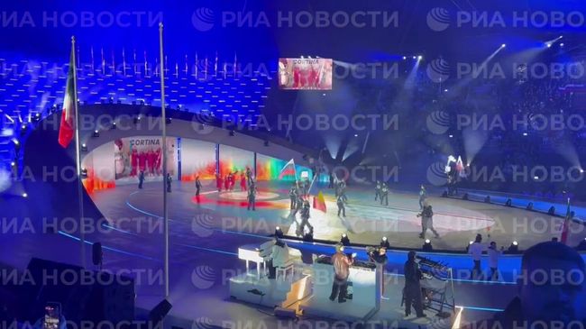 С флагом и гимном. Российские спортсмены на Паралимпийских играх