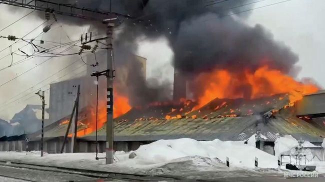 Пожар на складе в Володарске Нижегородской области
