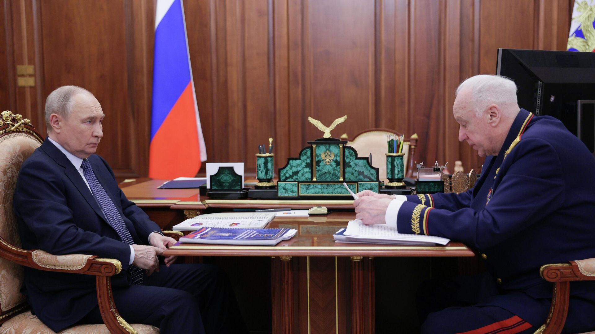 Президент РФ Владимир Путин и председатель Следственного комитета РФ Александр Бастрыкин во время встречи Президент РФ Владимир Путин и председатель Следственного комитета РФ Александр Бастрыкин во время встречи - РИА Новости, 1920, 07.03.2026