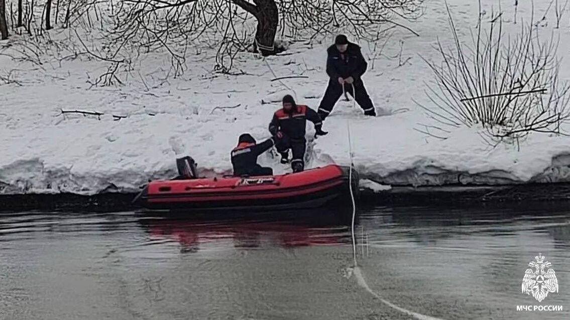 Поиск троих пропавших подростков в Звенигороде Поиск троих пропавших подростков в Звенигороде - РИА Новости, 1920, 12.03.2026