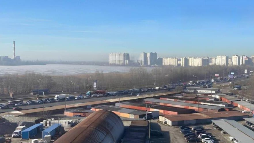 Автомобильная пробка в Киеве из-за перекрытия улицы сотрудниками ТЦК Автомобильная пробка в Киеве из-за перекрытия улицы сотрудниками ТЦК - РИА Новости, 1920, 09.03.2026