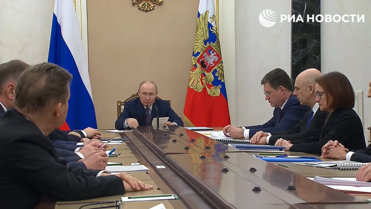Путин на совещании по ситуации на рынках нефти и газа Путин на совещании по ситуации на рынках нефти и газа - РИА Новости, 1920, 09.03.2026