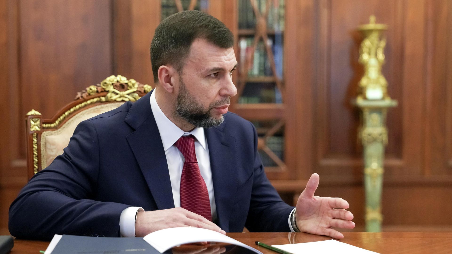 Глава ДНР Денис Пушилин во время встречи с президентом РФ Владимиром Путиным Глава ДНР Денис Пушилин во время встречи с президентом РФ Владимиром Путиным - РИА Новости, 1920, 10.03.2026