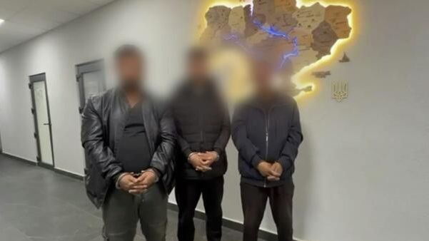 Мужчины, напавшие на сотрудников военкомата на западе Украины - РИА Новости, 1920, 11.03.2026