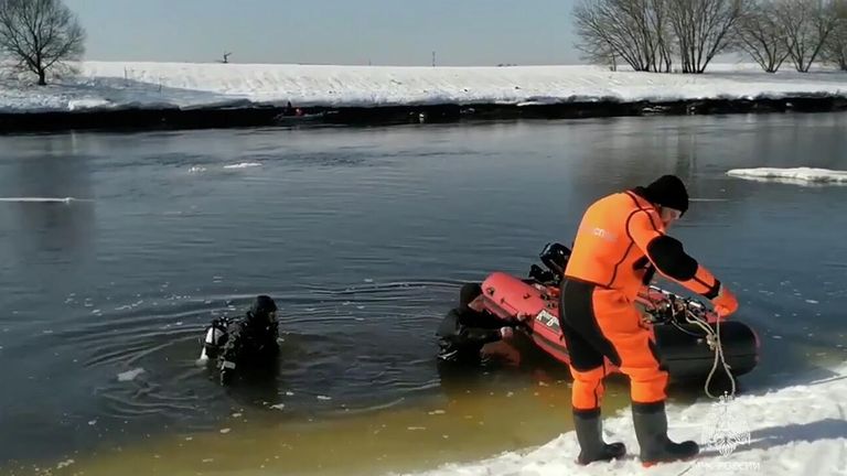 Поисковые работы на месте пропажи детей в Звенигороде Поисковые работы на месте пропажи детей в Звенигороде