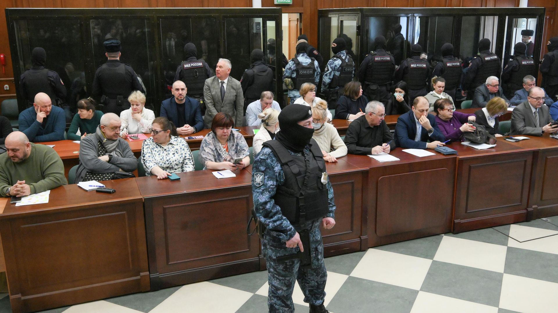 Обстановка в зале суда перед оглашением приговора обвиняемым в совершении теракта в концертном зале Крокус Сити Холл Обстановка в зале суда перед оглашением приговора обвиняемым в совершении теракта в концертном зале Крокус Сити Холл - РИА Новости, 1920, 24.04.2026