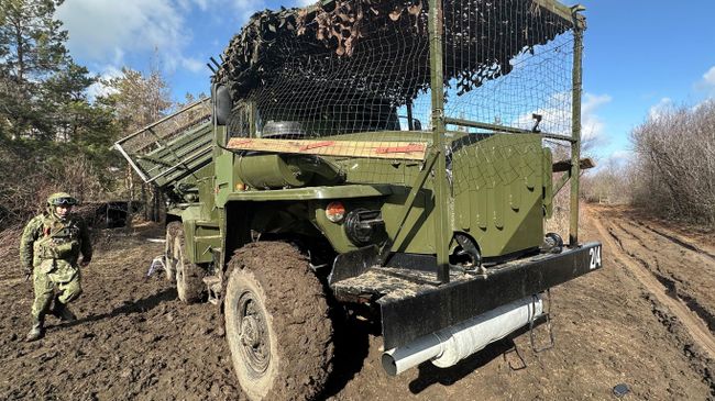 БМ-21 Град с противодроновой защитой