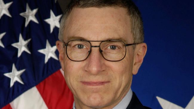 Генерал ВВС США Уильям Нил Маккасланд