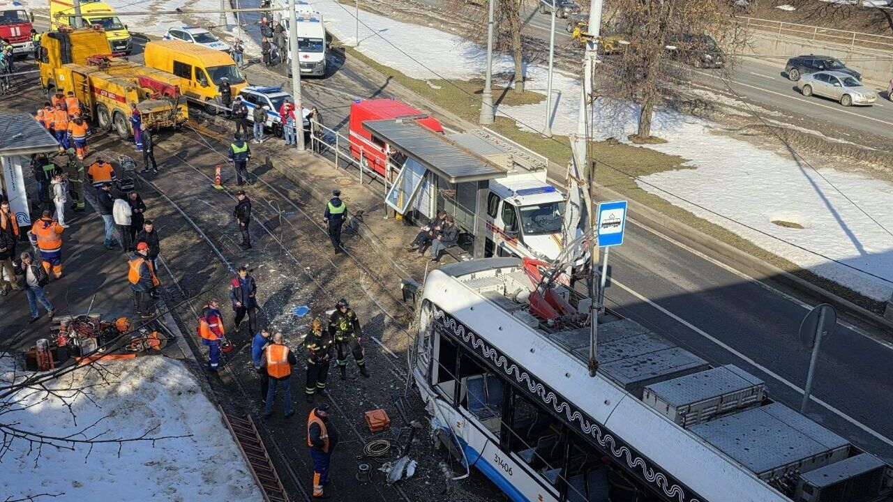 Последствия столкновения трамваев в Москве Последствия столкновения трамваев в Москве - РИА Новости, 1920, 15.03.2026