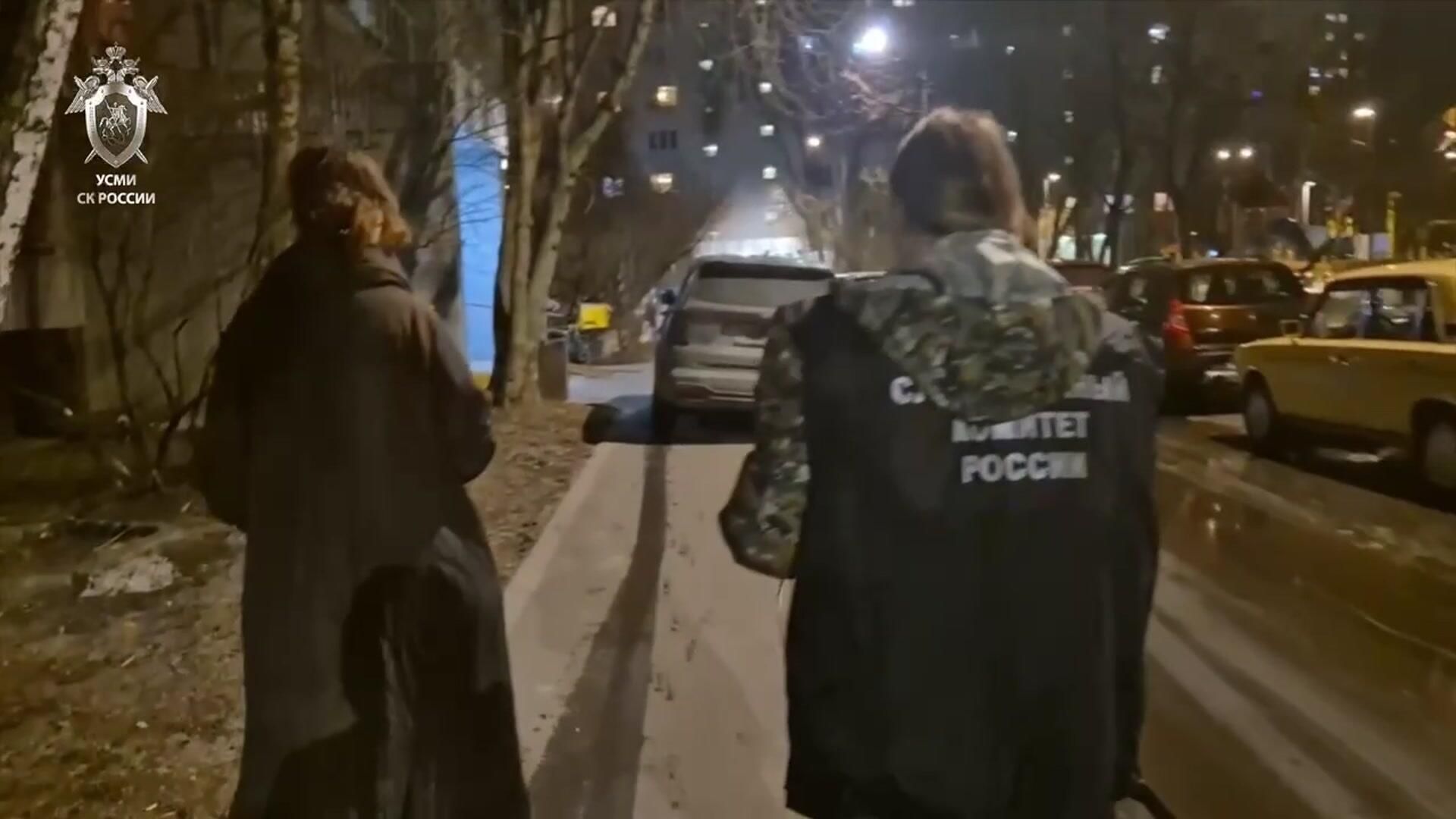 Задержанная по делу об убийстве на Строгинском бульваре девушка дает показания - РИА Новости, 1920, 17.03.2026