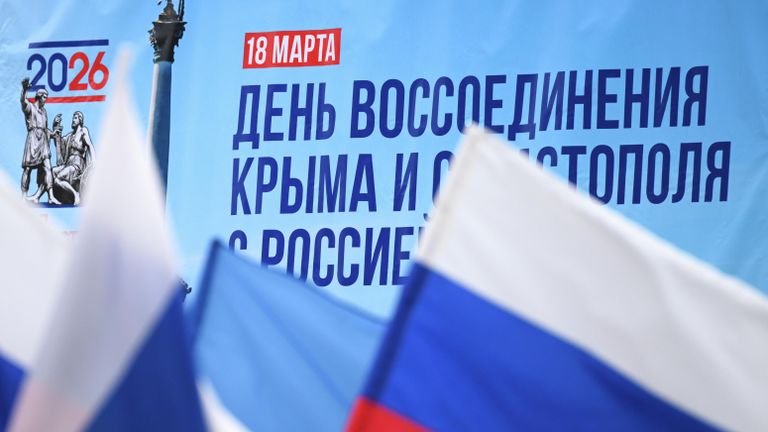 Митинг-концерт, посвящённый Дню воссоединения Крыма и Севастополя с Россией, в Центральном парке Новосибирска Митинг-концерт, посвящённый Дню воссоединения Крыма и Севастополя с Россией, в Центральном парке Новосибирска