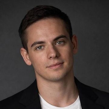 Максим Ададуров Максим Ададуров