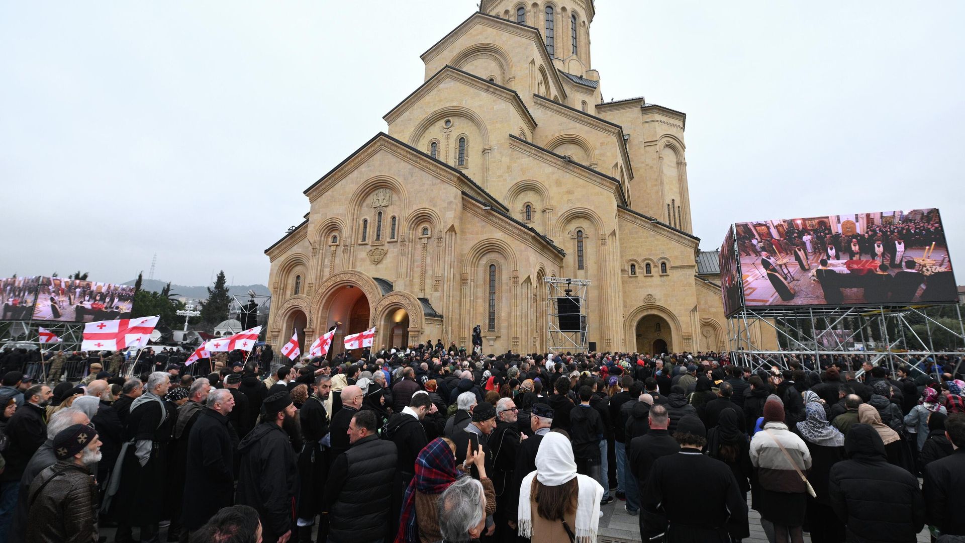 Похороны католикоса-патриарха Илии II в Грузии. 22 марта 2026 Похороны католикоса-патриарха Илии II в Грузии. 22 марта 2026 - РИА Новости, 1920, 22.03.2026