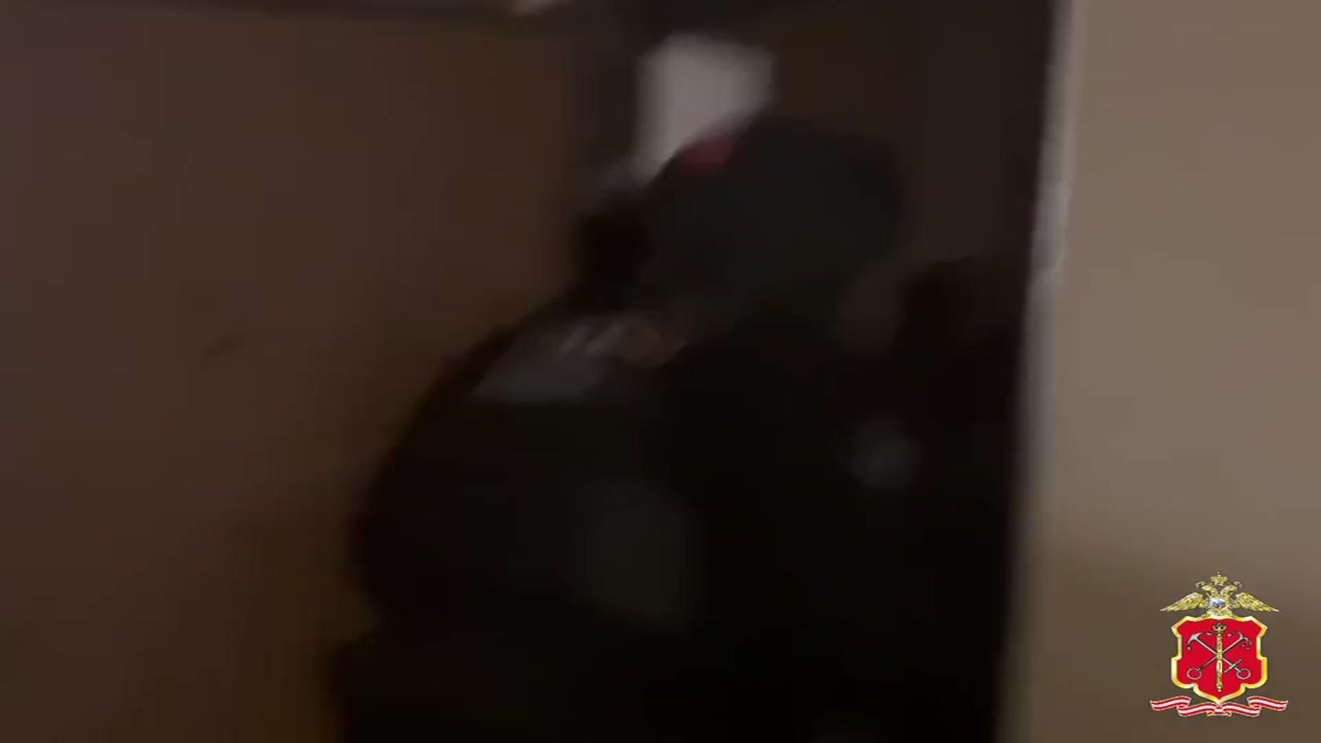 Задержание мошенников в Петербурге Задержание мошенников в Петербурге - РИА Новости, 1920, 22.03.2026