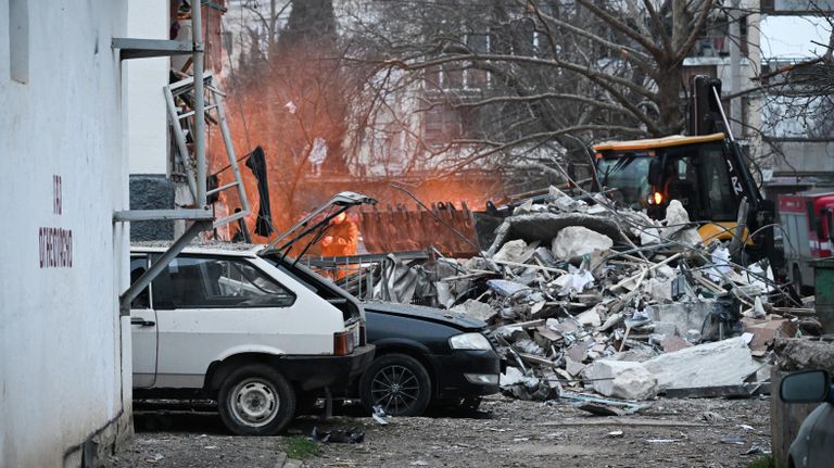 Последствия взрыва в жилом доме в Севастополе Последствия взрыва в жилом доме в Севастополе