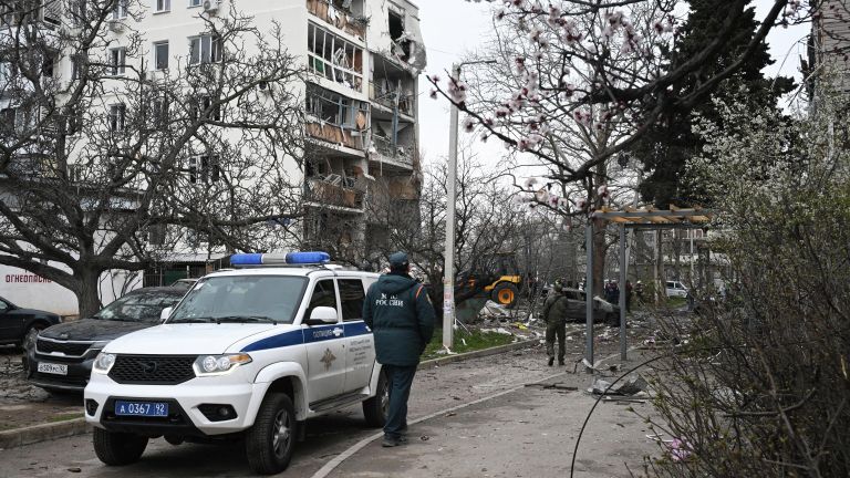 Взрыв в жилом доме в Севастополе Взрыв в жилом доме в Севастополе