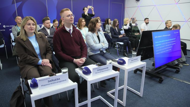 Круглый стол в формате Москва — Саратов на тему: Российские университеты в публичном информационном пространстве: итоги 2025 года Круглый стол в формате Москва — Саратов на тему: Российские университеты в публичном информационном пространстве: итоги 2025 года