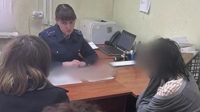 Девочки-подростки в следственном отделе по Железнодорожному району города Пензы