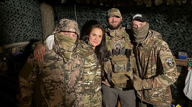 Анна Прокофьева с бойцами спецназа ''Ахмат'' Анна Прокофьева с бойцами спецназа ''Ахмат''