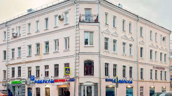 Дом 6/12 в Большом Факельном переулке в Москве